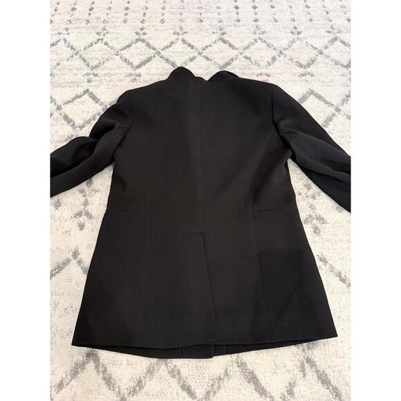 Blazer - Picture 4 of 12